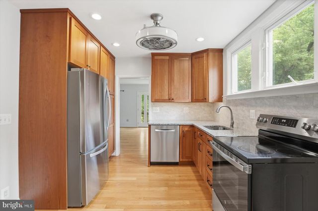 24 NORMAL TER, Baltimore, MD 21286