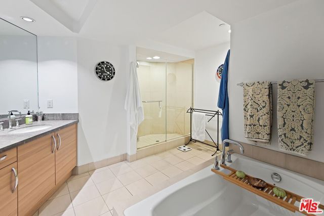 13650 Marina Pointe Drive 1706, Marina Del Rey, CA 90292