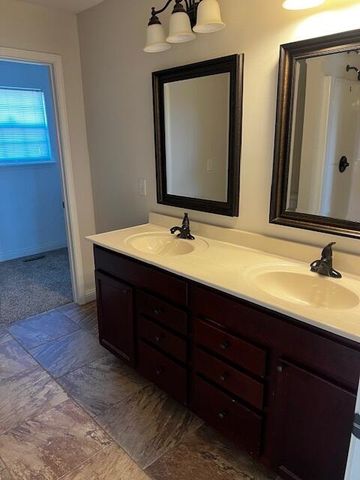 104 CHAIRMAN DR, Columbia, MO 65203