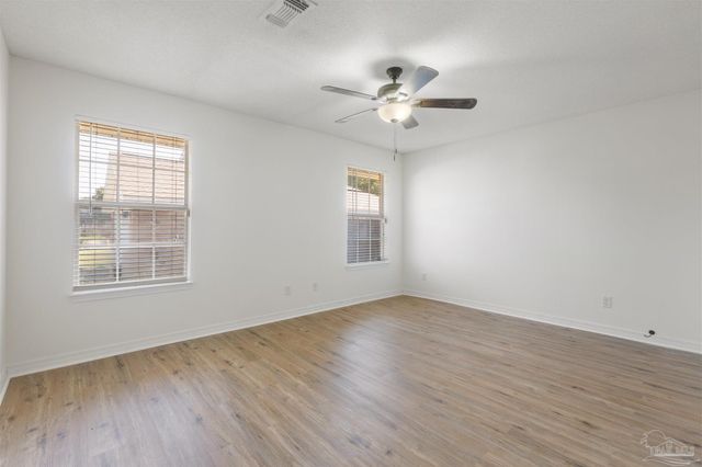 6917 Kapok Dr, Milton, FL 32583