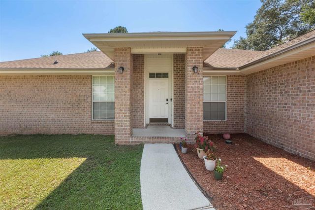 6917 Kapok Dr, Milton, FL 32583