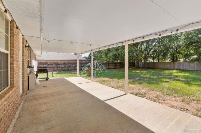 6917 Kapok Dr, Milton, FL 32583