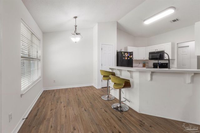 6917 Kapok Dr, Milton, FL 32583