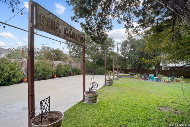 6827 Lendell St, San Antonio, TX 78249