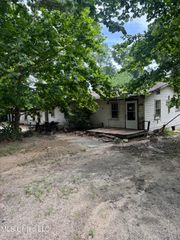 747 N Vardaman Street, Wiggins, MS 39577