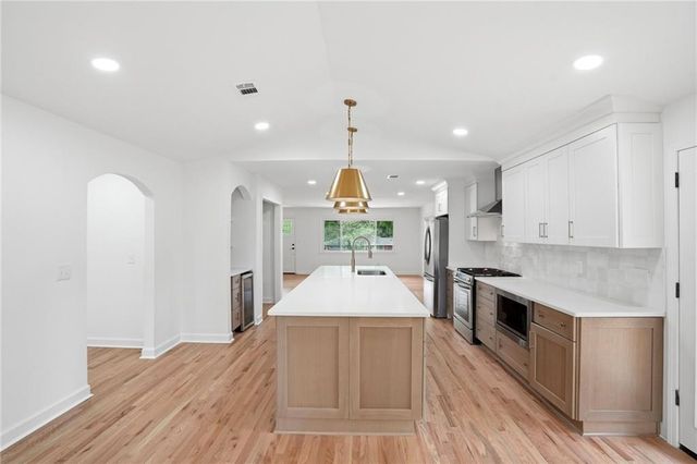 3731 Wisteria Lane SE, Smyrna, GA 30082