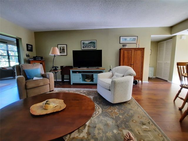 137 PINENEEDLE DRIVE 137, Bradenton, FL 34210