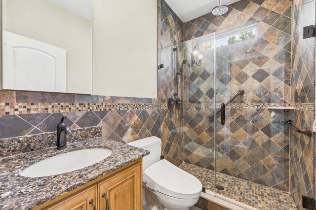 2566 Lake Vista Dr., Little River, SC 29566