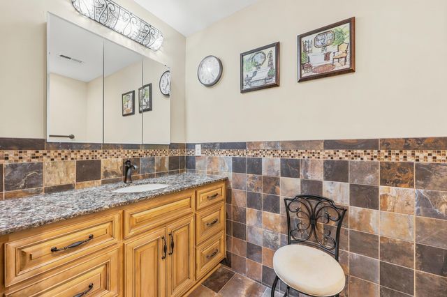 2566 Lake Vista Dr., Little River, SC 29566