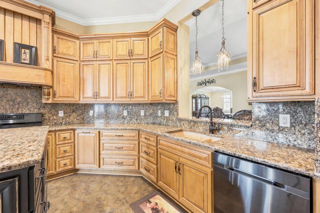 2566 Lake Vista Dr., Little River, SC 29566