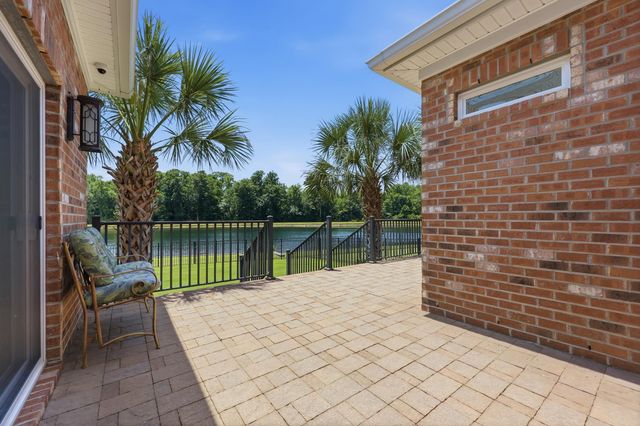2566 Lake Vista Dr., Little River, SC 29566