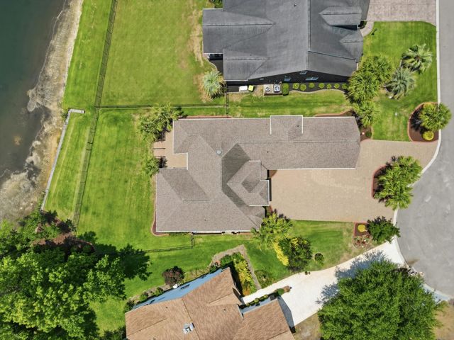 2566 Lake Vista Dr., Little River, SC 29566