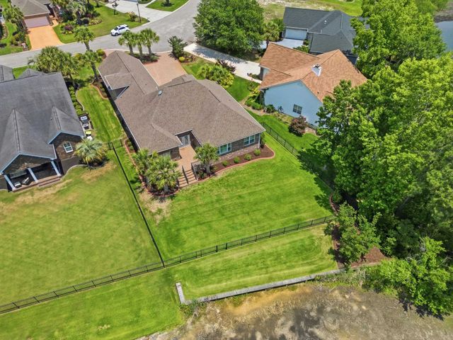 2566 Lake Vista Dr., Little River, SC 29566