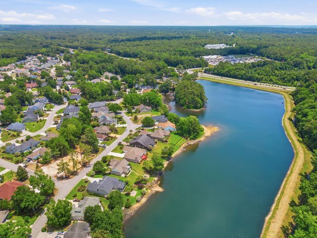 2566 Lake Vista Dr., Little River, SC 29566