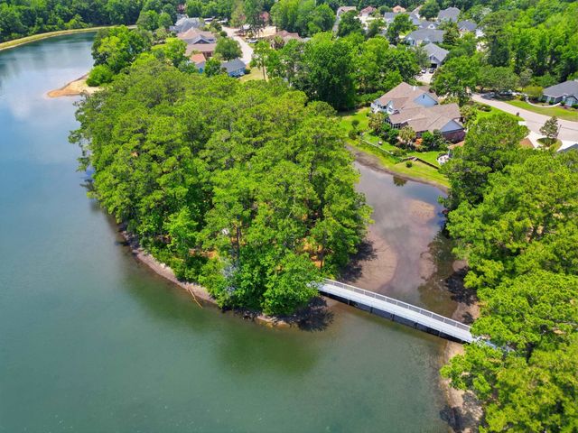 2566 Lake Vista Dr., Little River, SC 29566