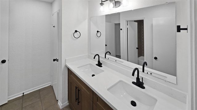 2331 Planters Street, Sugar Land, TX 77479