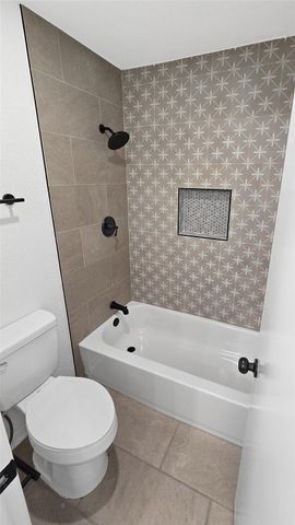 2331 Planters Street, Sugar Land, TX 77479