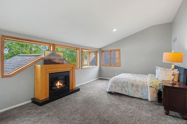 3506 Union Lake Road, Commerce Charter Township, MI 48382