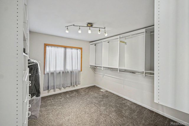 3506 Union Lake Road, Commerce Charter Township, MI 48382