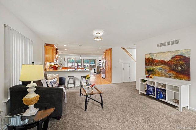 3506 Union Lake Road, Commerce Charter Township, MI 48382