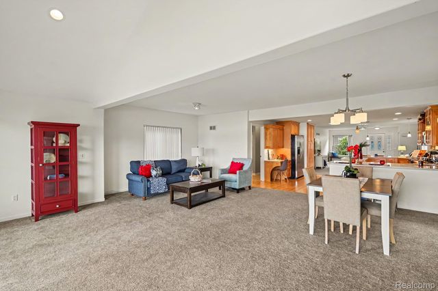 3506 Union Lake Road, Commerce Charter Township, MI 48382