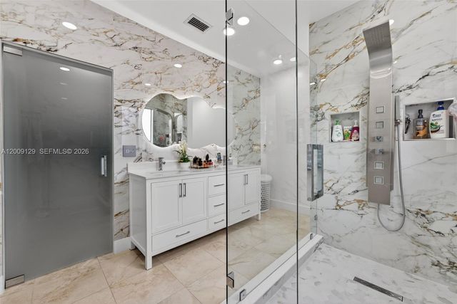 1033 NE 35th Ave, Homestead, FL 33033