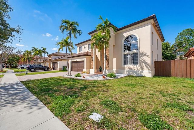 1033 NE 35th Ave, Homestead, FL 33033