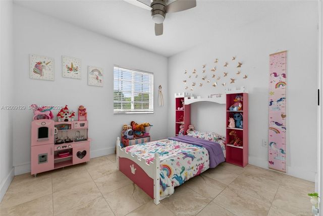 1033 NE 35th Ave, Homestead, FL 33033
