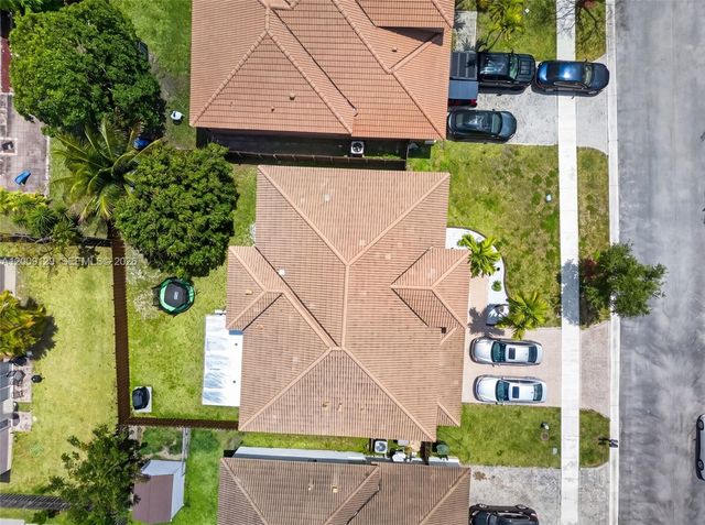 1033 NE 35th Ave, Homestead, FL 33033