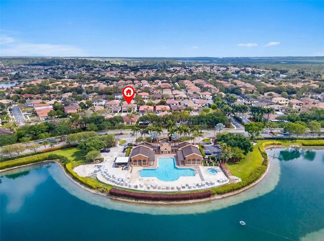 1033 NE 35th Ave, Homestead, FL 33033