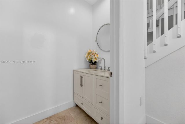 1033 NE 35th Ave, Homestead, FL 33033