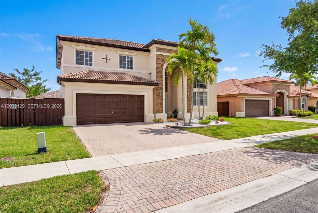 1033 NE 35th Ave, Homestead, FL 33033