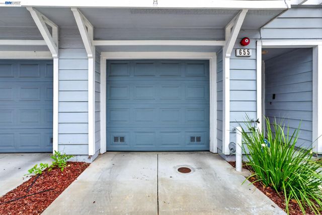 655 Veranda Cir, Hayward, CA 94541
