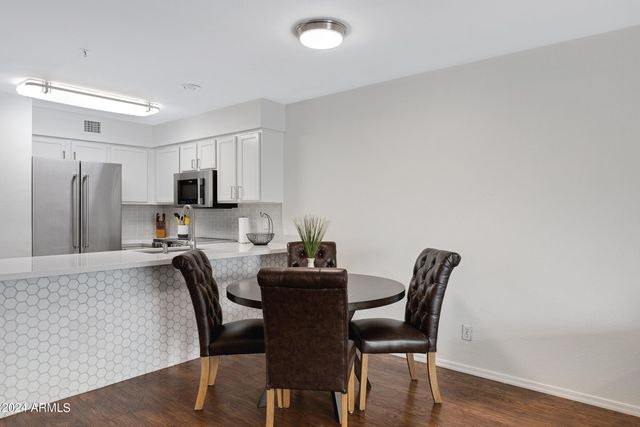 10080 E Mountainview Lake Drive 215, Scottsdale, AZ 85258