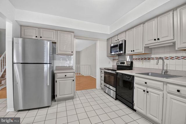 7768 HEATHERTON LN, Potomac, MD 20854