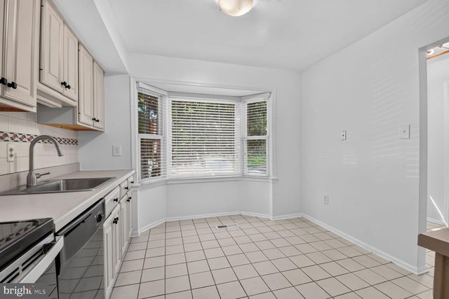 7768 HEATHERTON LN, Potomac, MD 20854