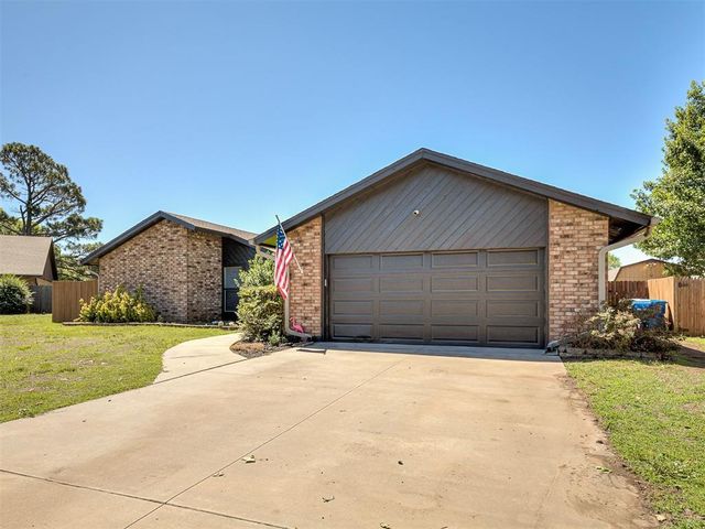 1914 Bowling Green Place, Norman, OK 73071