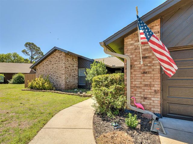 1914 Bowling Green Place, Norman, OK 73071