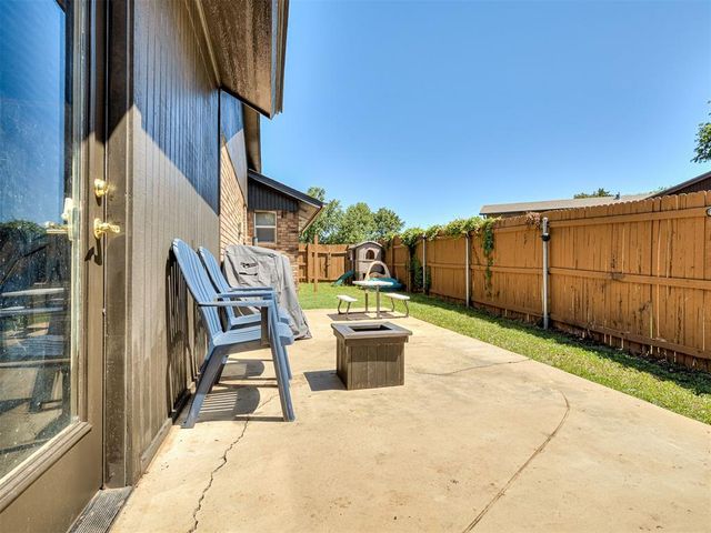 1914 Bowling Green Place, Norman, OK 73071