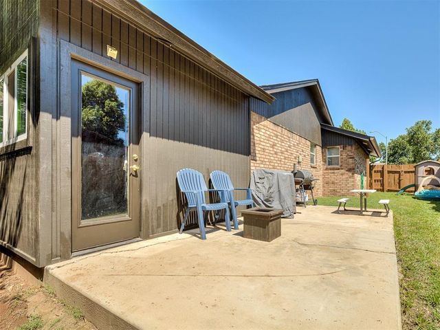 1914 Bowling Green Place, Norman, OK 73071
