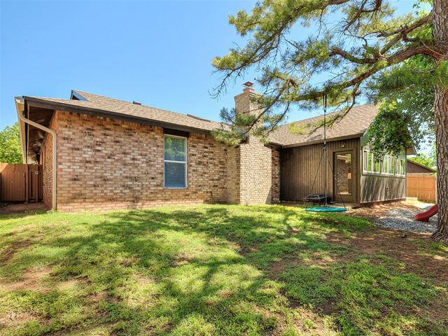 1914 Bowling Green Place, Norman, OK 73071