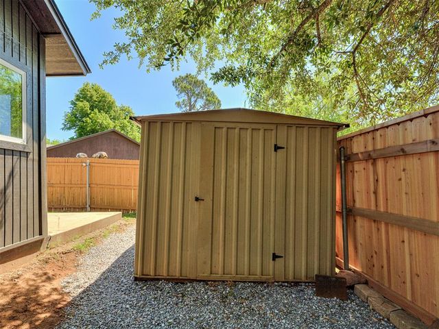 1914 Bowling Green Place, Norman, OK 73071