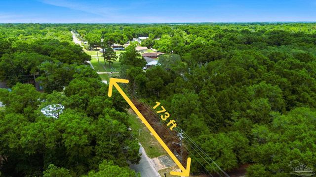 7660 Lawton St, Pensacola, FL 32514