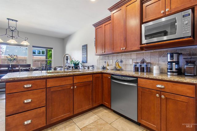 667 Sunfire Drive, Twin Falls, ID 83301