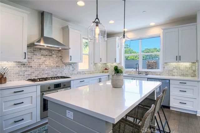 337 Anderson Lane, Costa Mesa, CA 92627