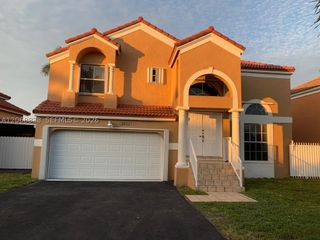 12447 NW 7th St, Miami, FL 33182