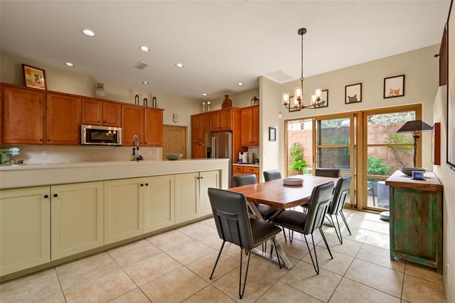 1637 Villa Strada, Santa Fe, NM 87506