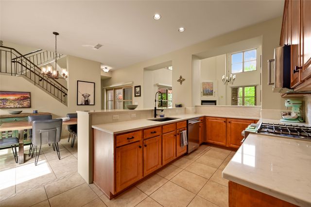 1637 Villa Strada, Santa Fe, NM 87506