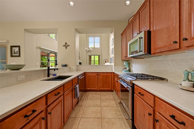 1637 Villa Strada, Santa Fe, NM 87506