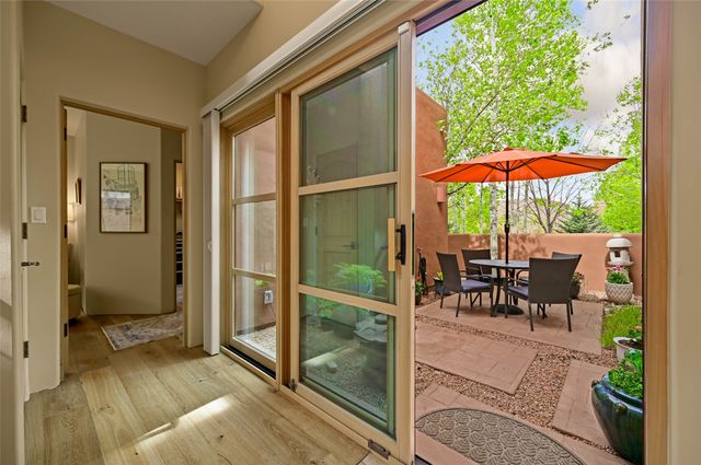 1637 Villa Strada, Santa Fe, NM 87506